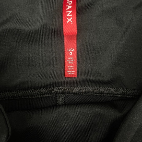 SPANX BLACK faux leather leggings size large smoothing shaping sleek versatile - Picture 4 of 8